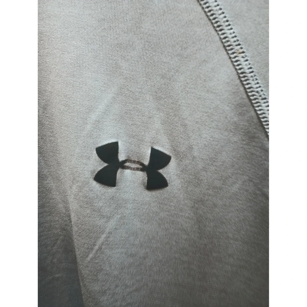 Under Armour Shirt Mens Small Gray HeatGear‎ Loose Fit Athletic Training
